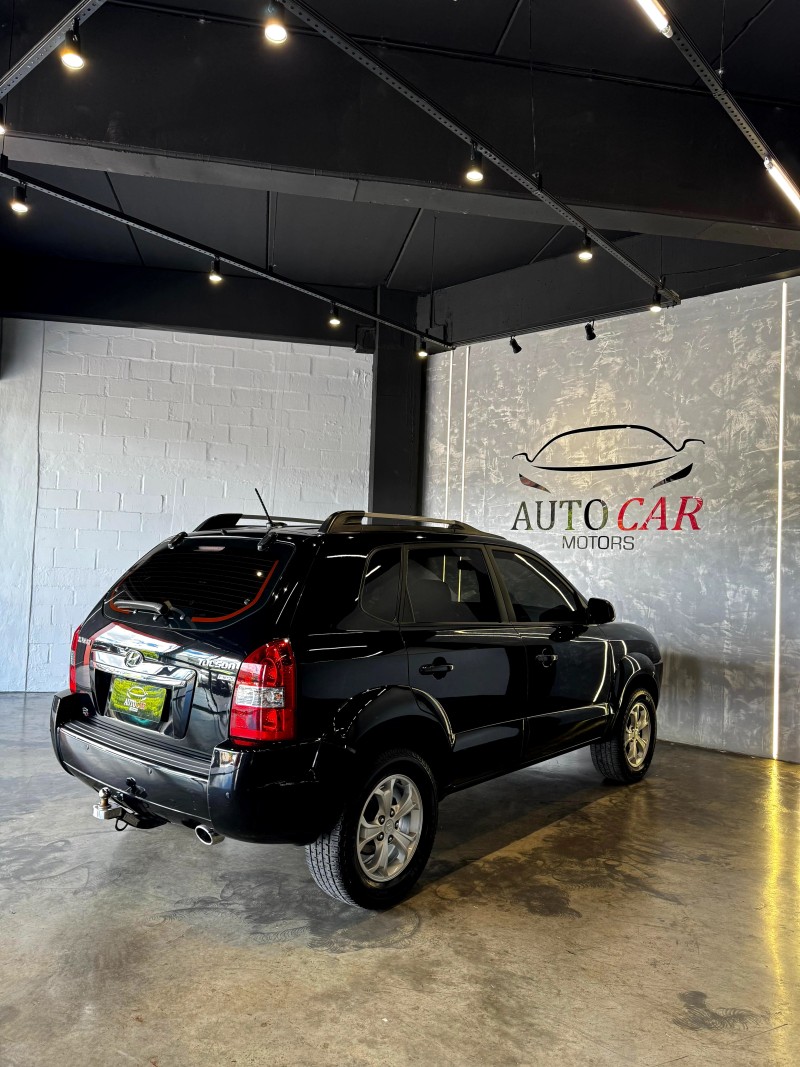 TUCSON 2.0 MPFI GLS TOP 16V 143CV 2WD FLEX 4P AUTOMÁTICO - 2015 - CAXIAS DO SUL