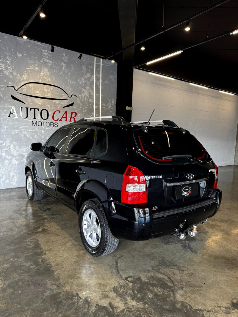 TUCSON 2.0 MPFI GLS TOP 16V 143CV 2WD FLEX 4P AUTOMÁTICO - 2015 - CAXIAS DO SUL