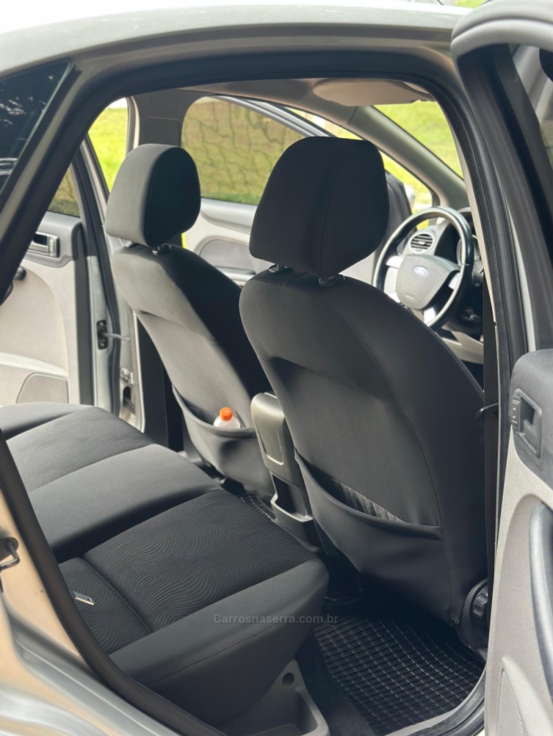 FOCUS 1.6 GLX 16V FLEX 4P MANUAL - 2012 - CAXIAS DO SUL