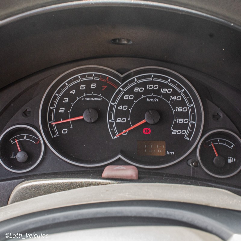 CELTA 1.0 MPFI VHCE LIFE 8V FLEX 2P MANUAL - 2012 - FARROUPILHA