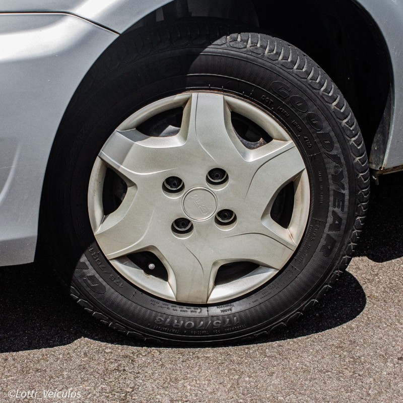 CELTA 1.0 MPFI VHCE LIFE 8V FLEX 2P MANUAL - 2012 - FARROUPILHA