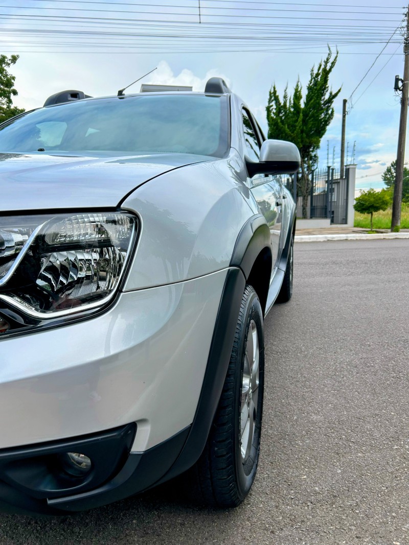 DUSTER 1.6 AUTHENT 16V FLEX 4P AUTOMÁTICO - 2018 - BENTO GONçALVES