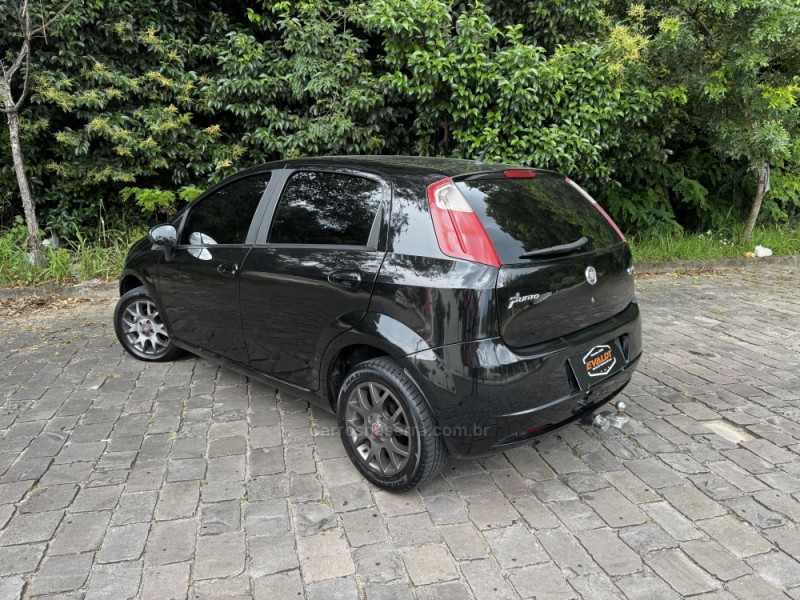 PUNTO 1.4 ELX 8V FLEX 4P MANUAL - 2010 - CAXIAS DO SUL