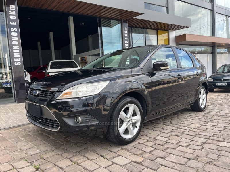 FOCUS 2.0 GLX 16V FLEX 4P MANUAL - 2011 - VERANóPOLIS