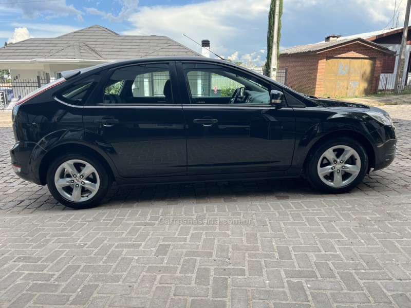 FOCUS 2.0 GLX 16V FLEX 4P MANUAL - 2011 - VERANóPOLIS