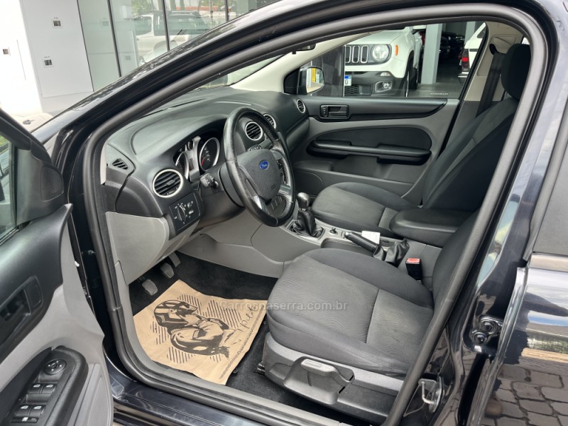 FOCUS 2.0 GLX 16V FLEX 4P MANUAL - 2011 - VERANóPOLIS