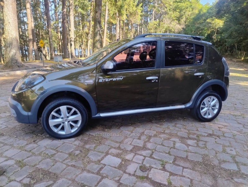 SANDERO 1.6 STEPWAY 16V FLEX 4P MANUAL - 2013 - CAXIAS DO SUL