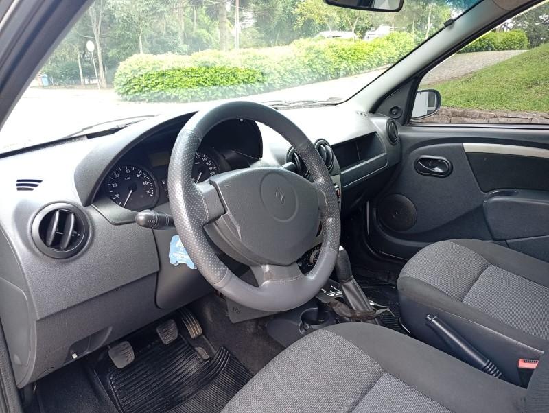 LOGAN 1.6 EXPRESSION 16V FLEX 4P MANUAL - 2009 - FARROUPILHA