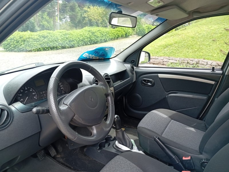 LOGAN 1.0 EXPRESSION 16V FLEX 4P MANUAL - 2010 - FARROUPILHA