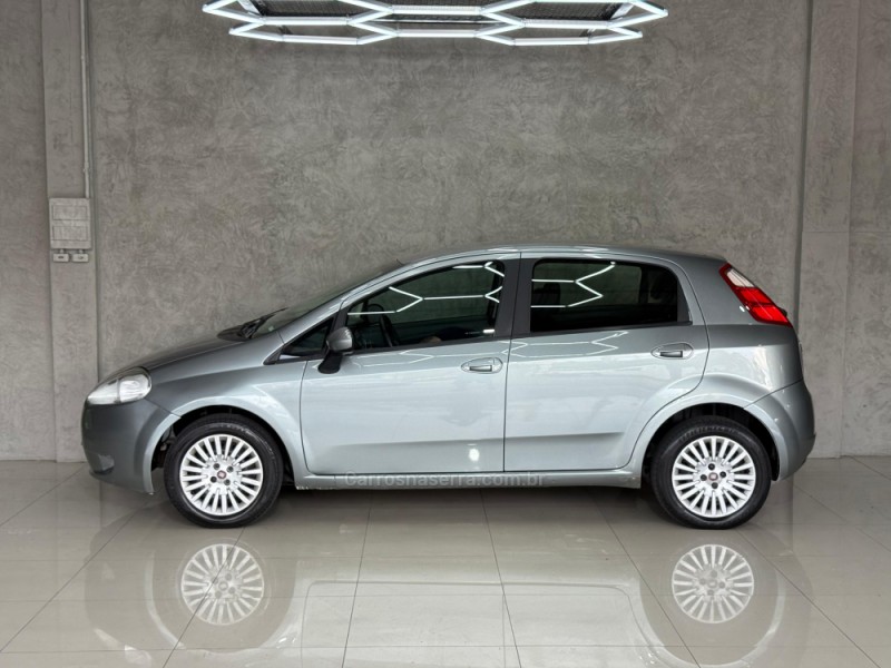 PUNTO 1.4 ATTRACTIVE 8V FLEX 4P MANUAL - 2011 - CAXIAS DO SUL