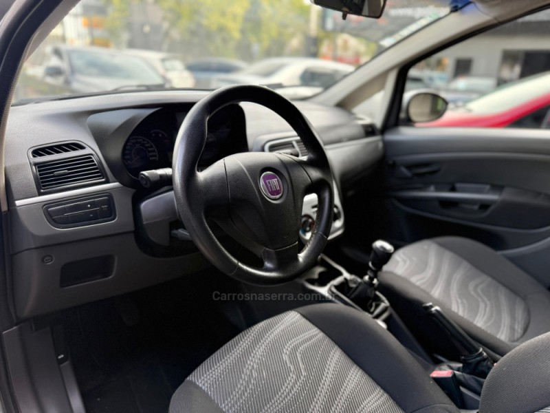 PUNTO 1.4 ATTRACTIVE 8V FLEX 4P MANUAL - 2011 - CAXIAS DO SUL