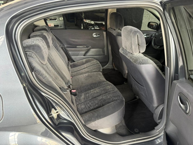 MÉGANE 1.6 DYNAMIQUE 16V FLEX 4P MANUAL - 2007 - CAXIAS DO SUL