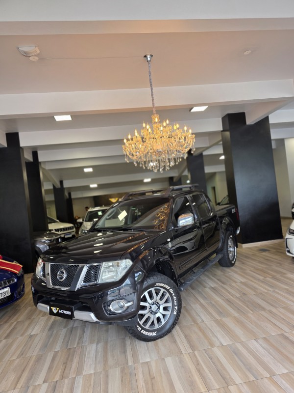 FRONTIER 2.5 SL 10 ANOS 4X4 CD TURBO ELETRONIC DIESEL 4P AUTOMÁTICO - 2013 - CAXIAS DO SUL