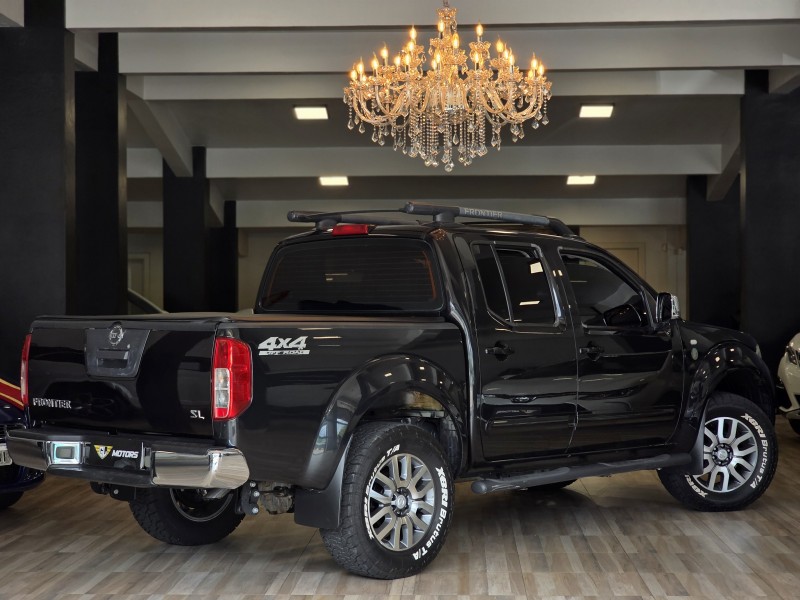 FRONTIER 2.5 SL 10 ANOS 4X4 CD TURBO ELETRONIC DIESEL 4P AUTOMÁTICO - 2013 - CAXIAS DO SUL