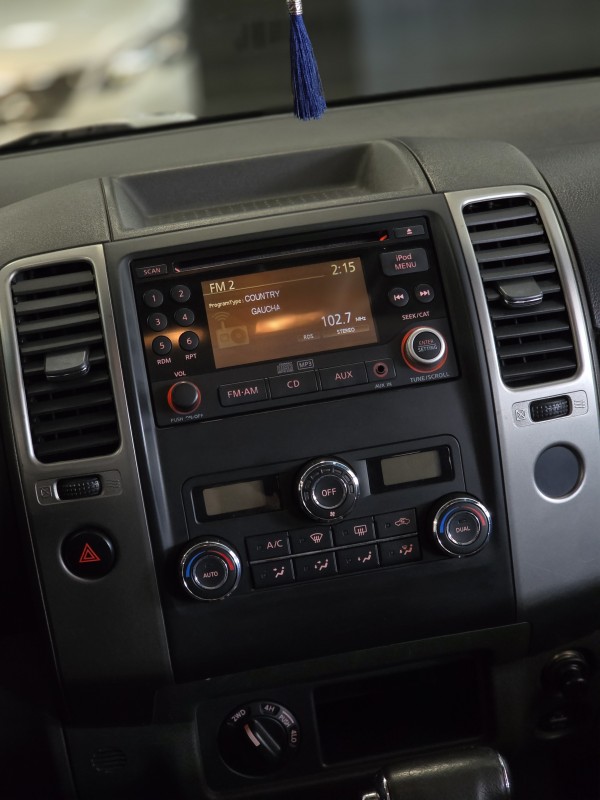 FRONTIER 2.5 SL 10 ANOS 4X4 CD TURBO ELETRONIC DIESEL 4P AUTOMÁTICO - 2013 - CAXIAS DO SUL