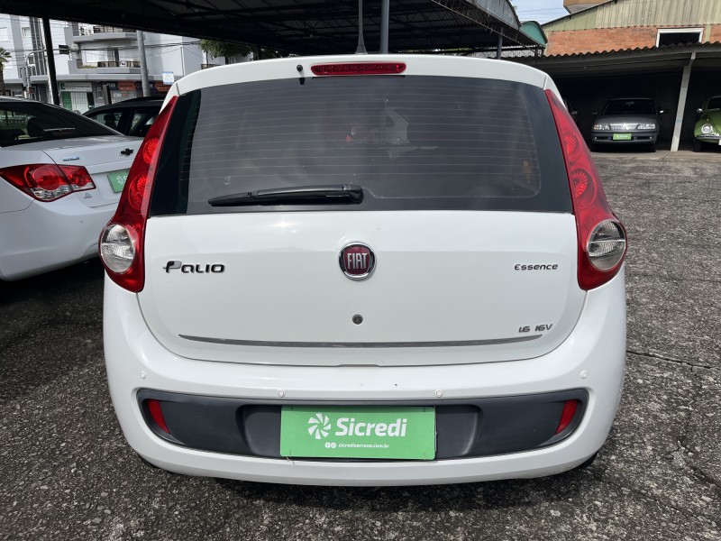 PALIO 1.6 MPI ESSENCE 16V FLEX 4P AUTOMATIZADO - 2014 - GARIBALDI