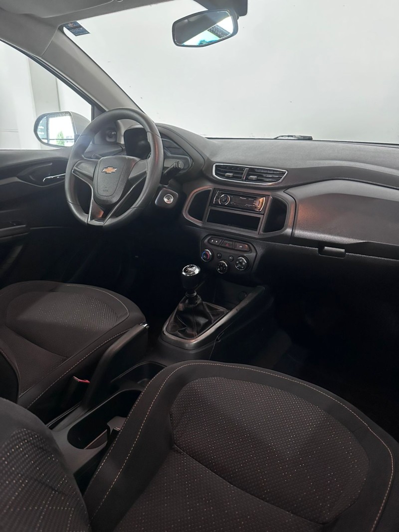 ONIX 1.0 LT PLUS 8V FLEX 4P MANUAL - 2014 - FARROUPILHA