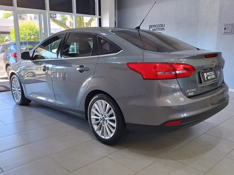 FOCUS 2.0 TITANIUM FASTBACK 16V FLEX 4P AUTOMÁTICO - 2016 - CAXIAS DO SUL