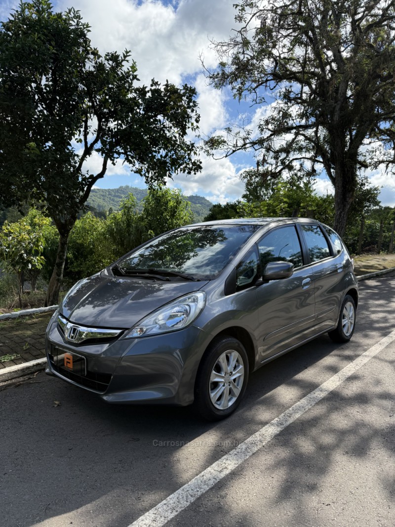 FIT 1.4 LX 16V FLEX 4P AUTOMÁTICO - 2014 - NOVA ARAçá