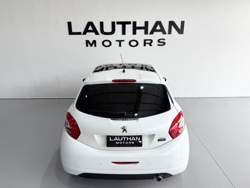 208 1.6 GRIFFE 16V FLEX 4P AUTOMÁTICO - 2015 - NOVO HAMBURGO