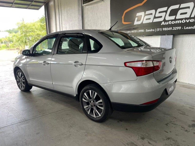 GRAND SIENA 1.6 MPI ESSENCE 16V FLEX 4P MANUAL - 2015 - BOM PRINCíPIO