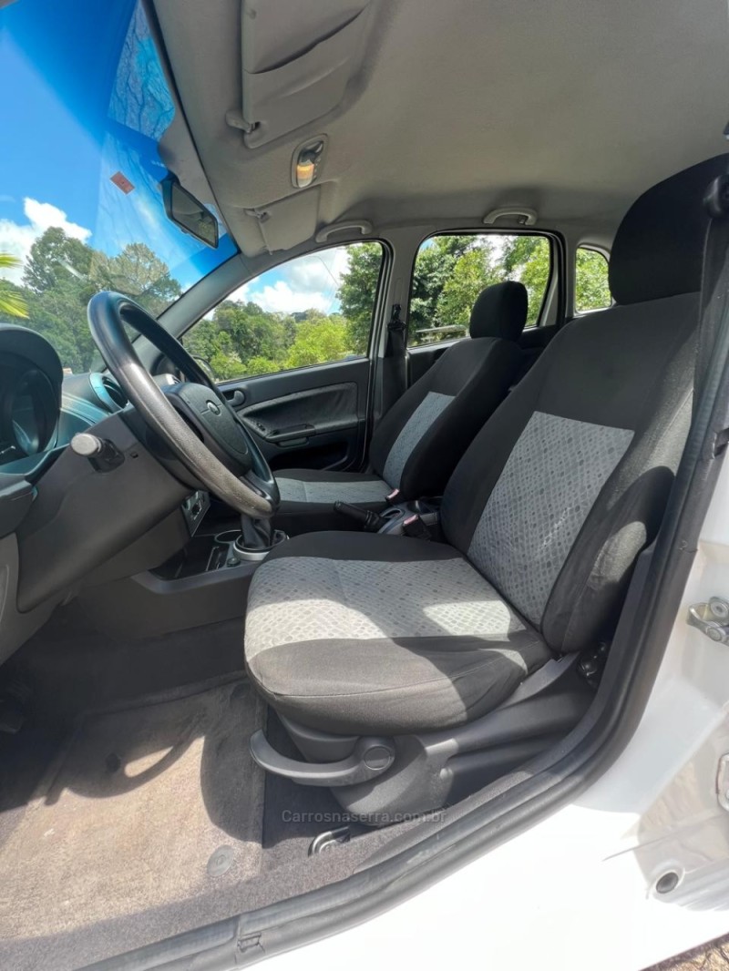 FIESTA 1.6 ROCAM HATCH 8V FLEX 4P MANUAL - 2014 - CAXIAS DO SUL