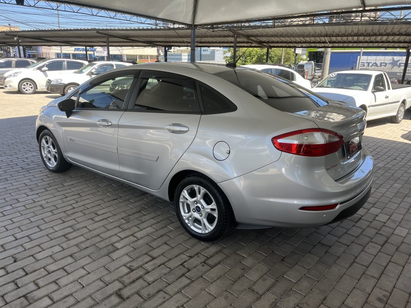 FIESTA 1.6 SE SEDAN 16V FLEX 4P AUTOMÁTICO - 2014 - CAXIAS DO SUL