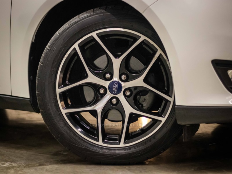 FOCUS 2.0 SE PLUS 16V FLEX 4P AUTOMÁTICO - 2016 - CAXIAS DO SUL