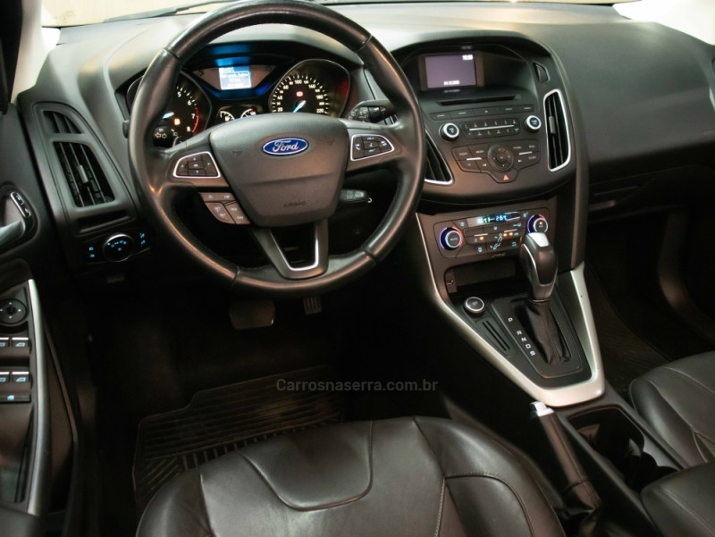 FOCUS 2.0 SE PLUS 16V FLEX 4P AUTOMÁTICO - 2016 - CAXIAS DO SUL