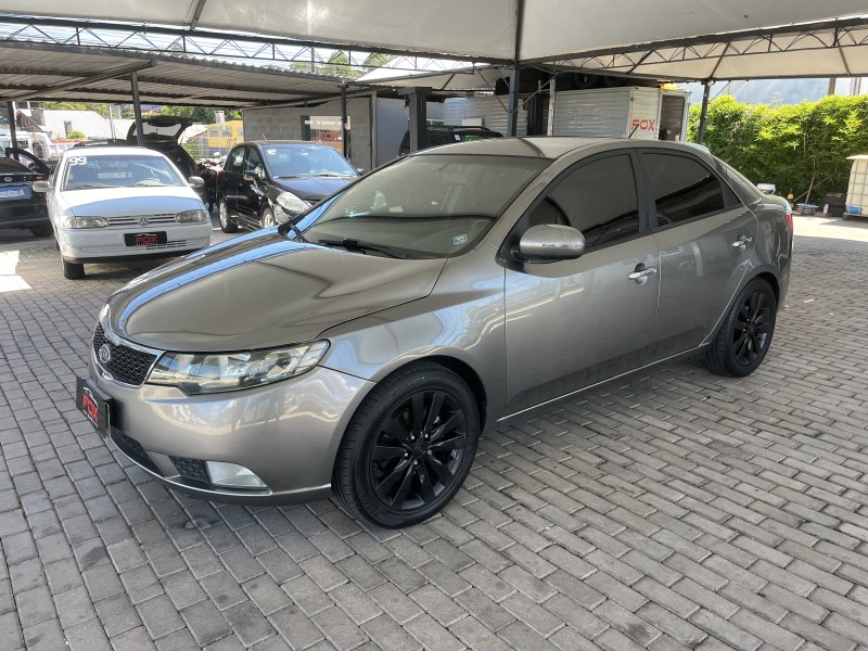 cerato 1.6 sx3 16v gasolina 4p automatico 2011 caxias do sul