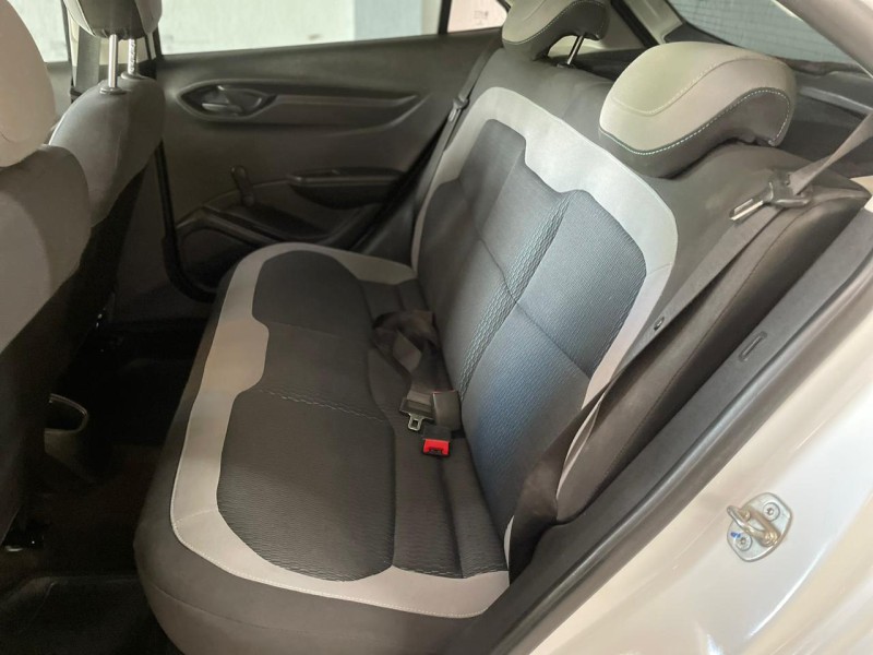 ONIX 1.0 LT PLUS 8V FLEX 4P MANUAL - 2015 - BOM PRINCíPIO