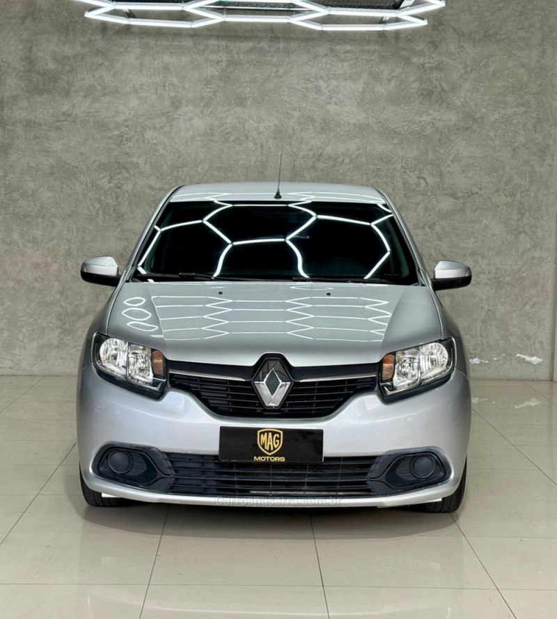 LOGAN 1.6 EXPRESSION 8V HI-FLEX 4P MANUAL - 2015 - CAXIAS DO SUL