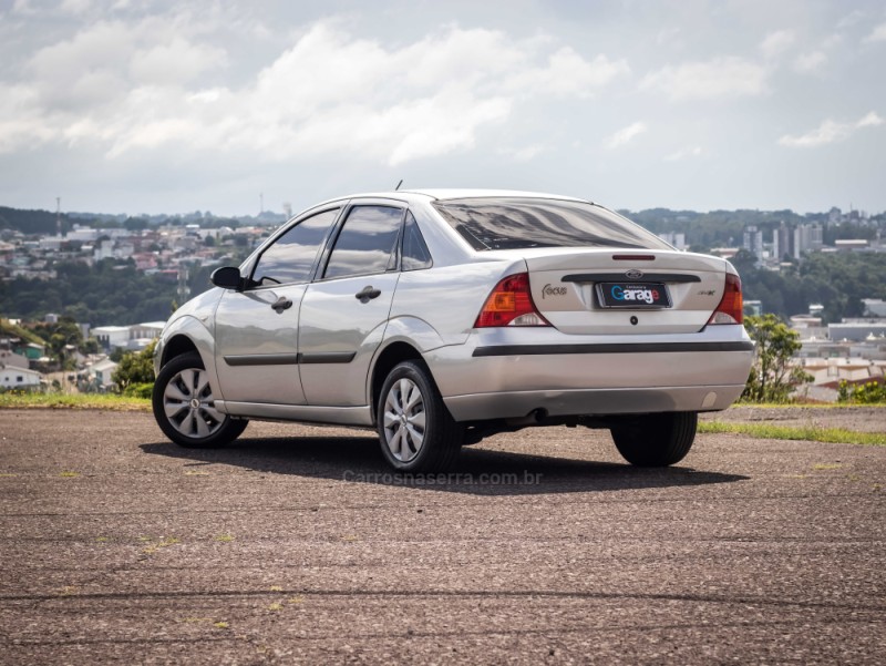 FOCUS 1.6 8V GASOLINA 4P MANUAL - 2008 - CAXIAS DO SUL