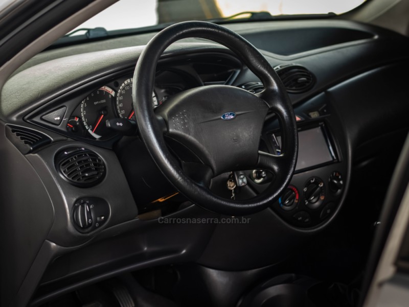 FOCUS 1.6 8V GASOLINA 4P MANUAL - 2008 - CAXIAS DO SUL