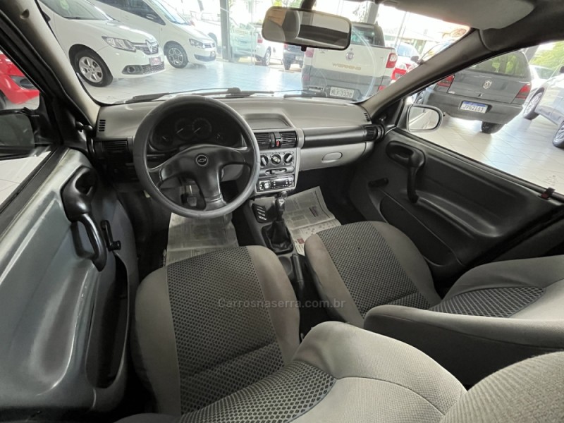 CORSA 1.0 MPFI CLASSIC SEDAN LIFE 8V FLEX 4P MANUAL - 2010 - SANANDUVA