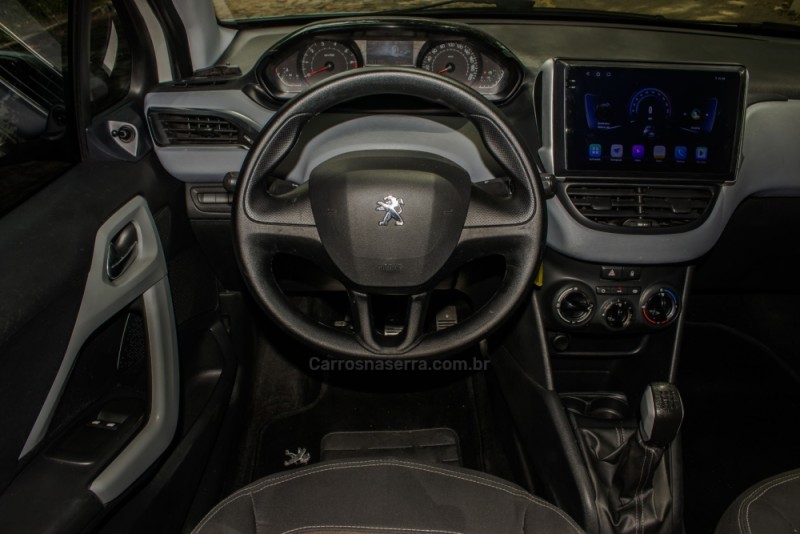 208 1.5 ACTIVE 8V FLEX 4P MANUAL - 2014 - NOVO HAMBURGO