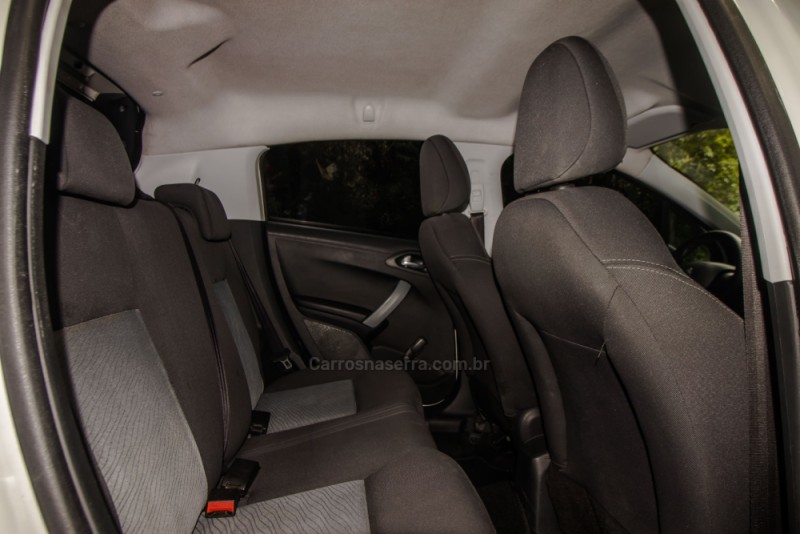 208 1.5 ACTIVE 8V FLEX 4P MANUAL - 2014 - NOVO HAMBURGO