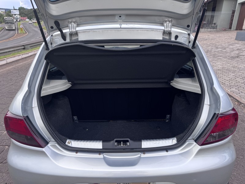 GOL 1.6 MI POWER 8V FLEX 4P MANUAL - 2011 - DOIS IRMãOS