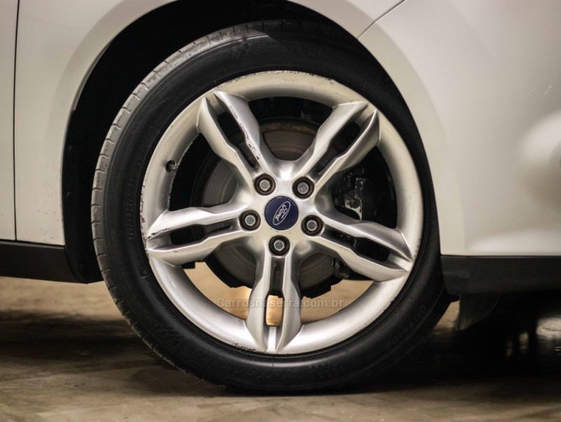 FOCUS 2.0 S SEDAN 16V FLEX 4P AUTOMÁTICO - 2015 - CAXIAS DO SUL