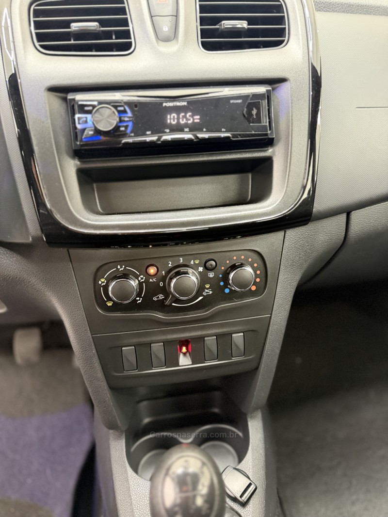 LOGAN 1.0 LIFE 12V FLEX 4P MANUAL - 2022 - CAXIAS DO SUL