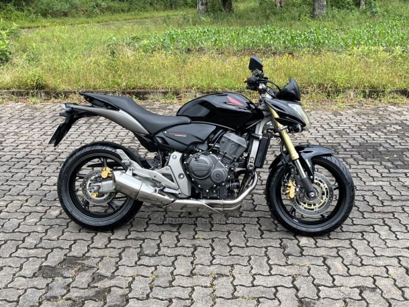 CB 600F HORNET - 2009 - NOVA BASSANO