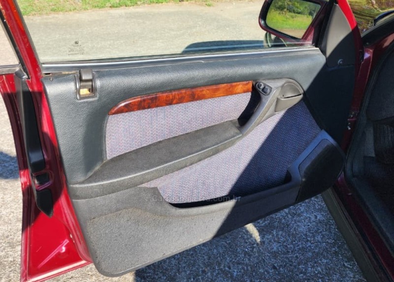 OMEGA 4.1 SFI CD 12V GASOLINA 4P MANUAL - 1997 - FARROUPILHA