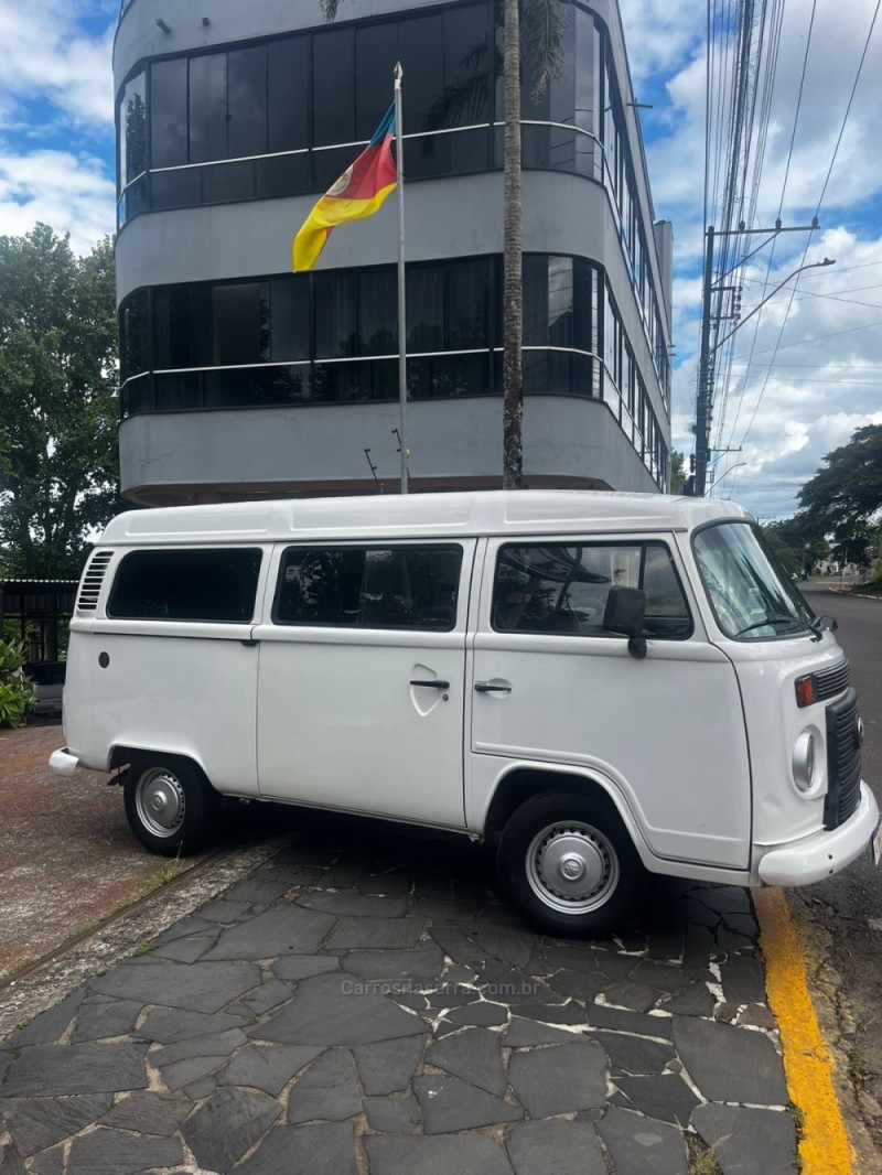 KOMBI 1.5 STANDARD 8V GASOLINA 4P MANUAL - 2014 - CARLOS BARBOSA