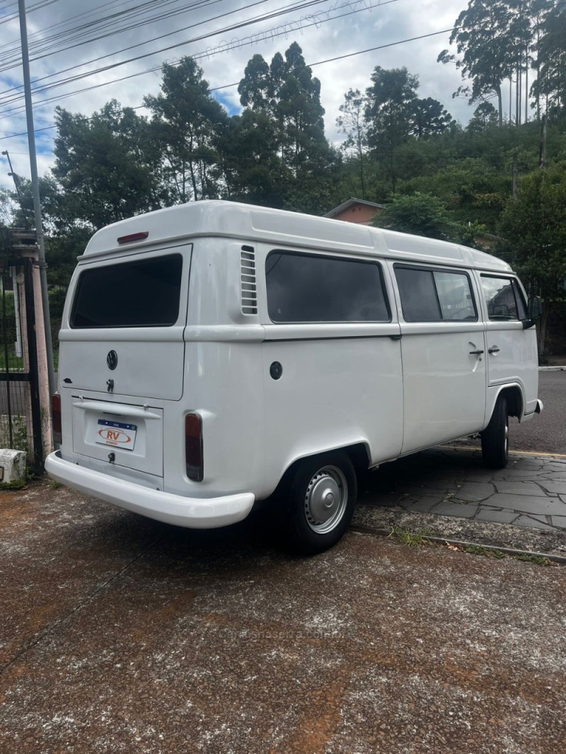 KOMBI 1.5 STANDARD 8V GASOLINA 4P MANUAL - 2014 - CARLOS BARBOSA