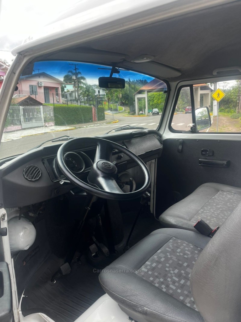 KOMBI 1.5 STANDARD 8V GASOLINA 4P MANUAL - 2014 - CARLOS BARBOSA