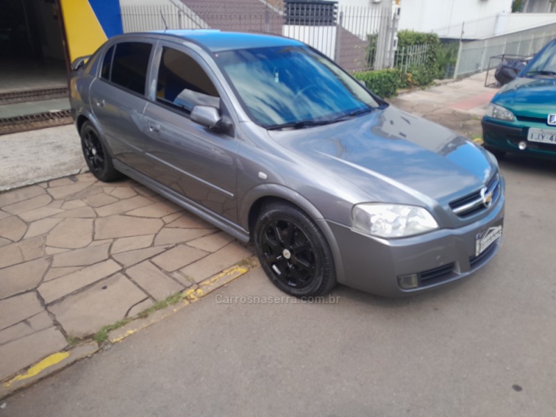 ASTRA 2.0 MPFI ADVANTAGE 8V FLEX 4P MANUAL - 2011 - NOVA PRATA