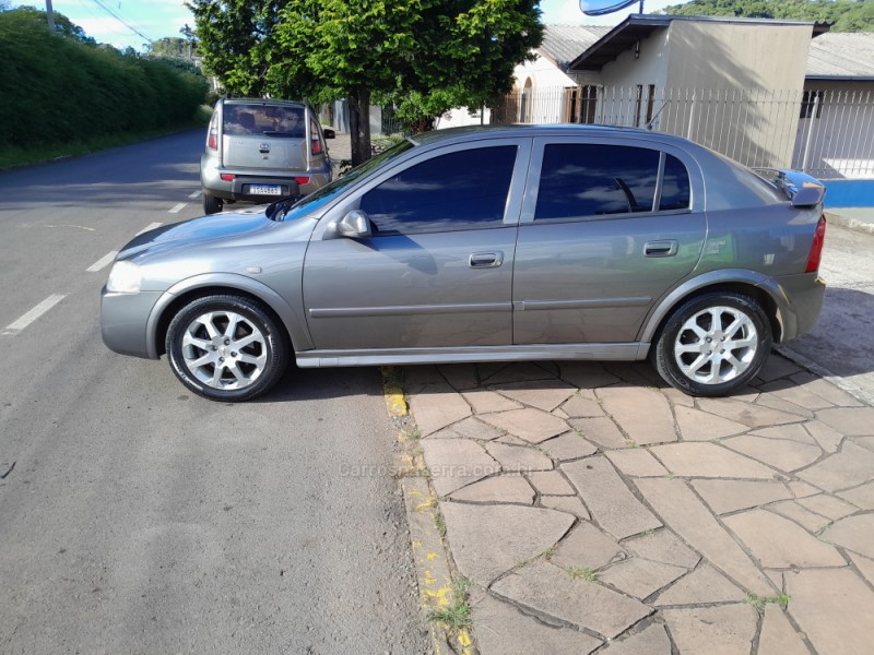 ASTRA 2.0 MPFI ADVANTAGE 8V FLEX 4P MANUAL - 2011 - NOVA PRATA