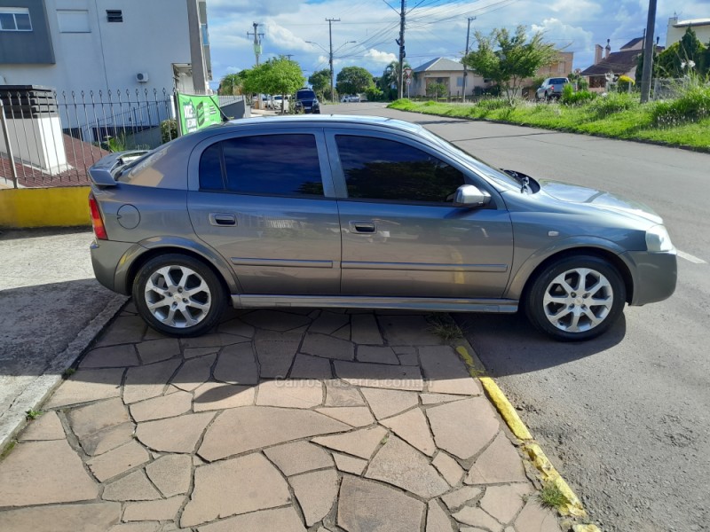 ASTRA 2.0 MPFI ADVANTAGE 8V FLEX 4P MANUAL - 2011 - NOVA PRATA