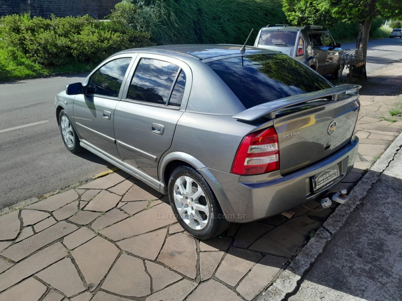 ASTRA 2.0 MPFI ADVANTAGE 8V FLEX 4P MANUAL - 2011 - NOVA PRATA