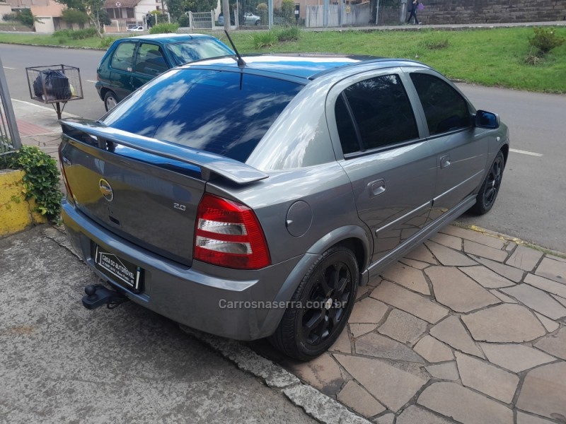 ASTRA 2.0 MPFI ADVANTAGE 8V FLEX 4P MANUAL - 2011 - NOVA PRATA